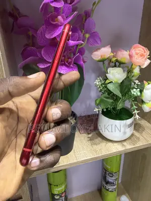 Apple iPhone XR 64 GB Red
