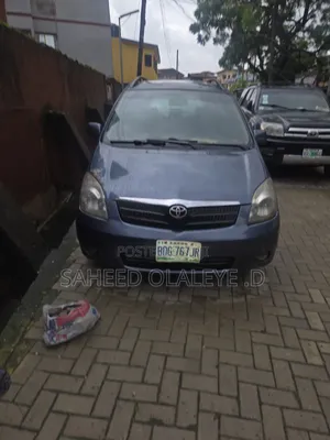 Toyota Corolla 2024 Blue