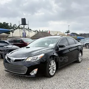 Toyota Avalon XLE Premium Sedan FWD (3.5L 6cyl 6A) 2013 Black