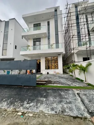 5bdrm Duplex in Lekki Phase 2 for sale