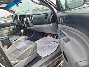 Toyota Tacoma 2015 Gray