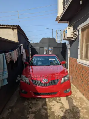 Toyota Camry SE 4dr Sedan (2.5L 4cyl 6A) 2011 Red