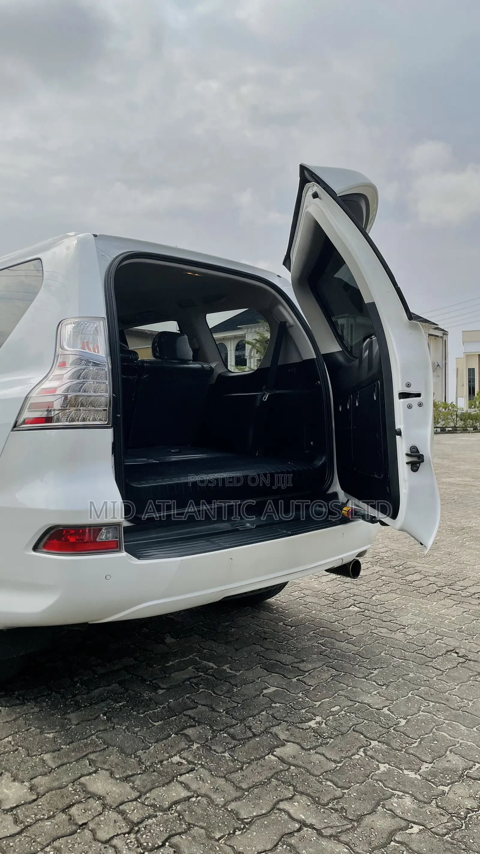 Lexus GX 460 Luxury 2016 White