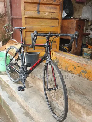 TREK Full Carbon Frame, 57CM, Ultegra Groupset