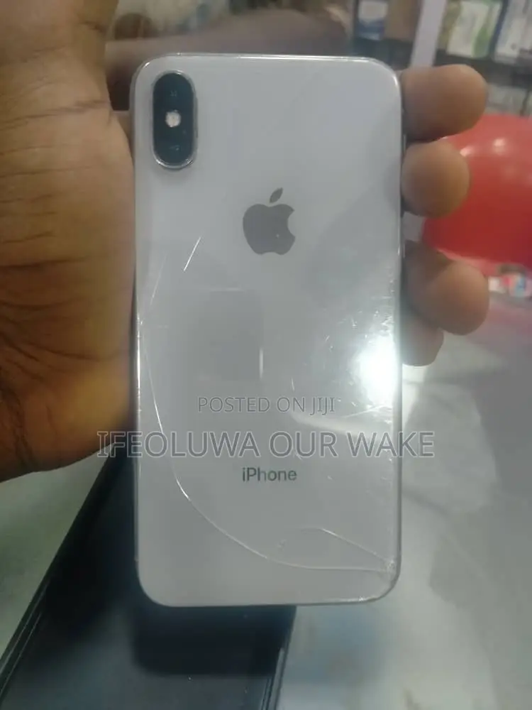 Apple iPhone X 64 GB White