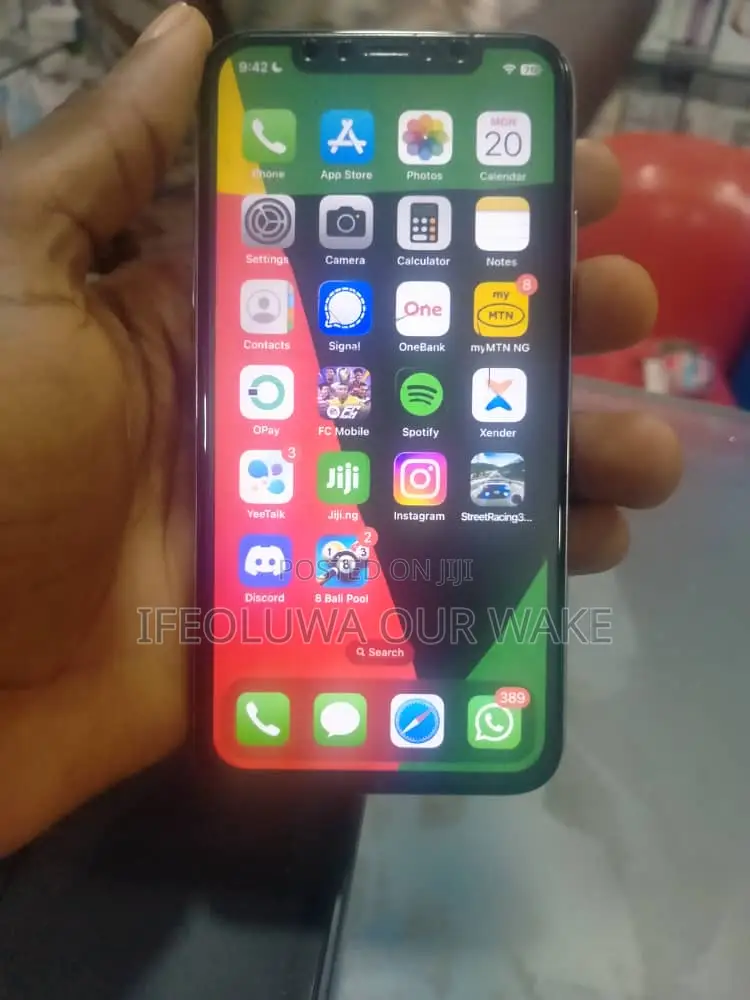 Apple iPhone X 64 GB White