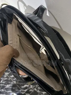 H M Female Purse
