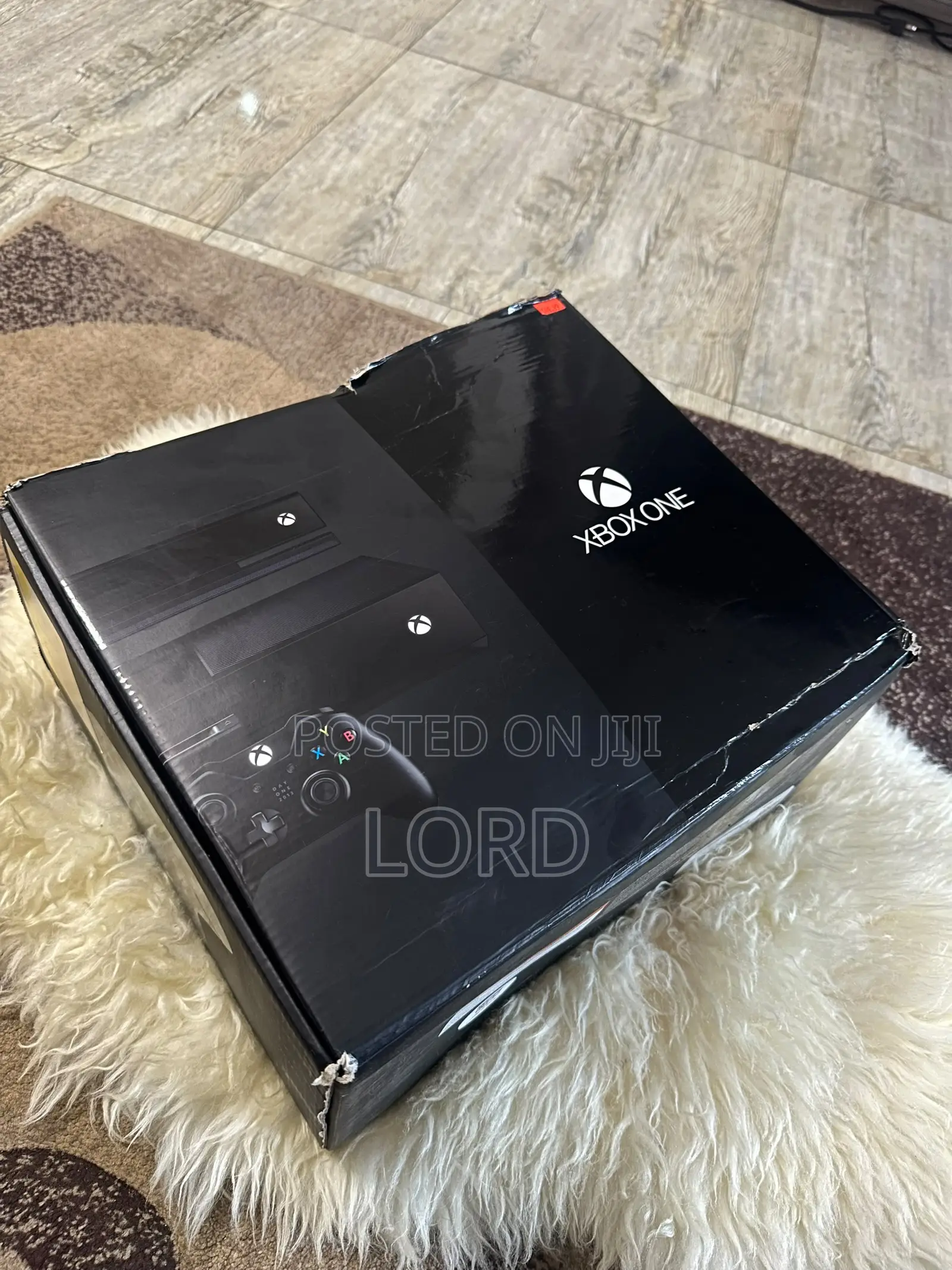 Xbox One 500GB + Kinect + Original Box - Excellent Condition
