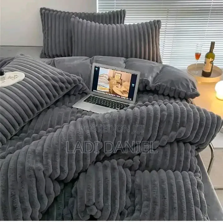 Blanket, Bedspread and Four Pillow Cases