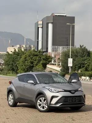Toyota C-HR 2023 Gray
