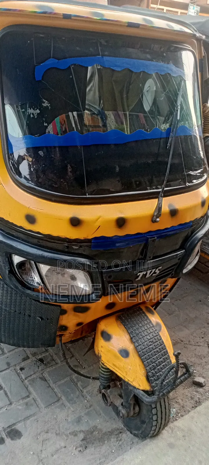 TVS King Cargo 2005 Yellow