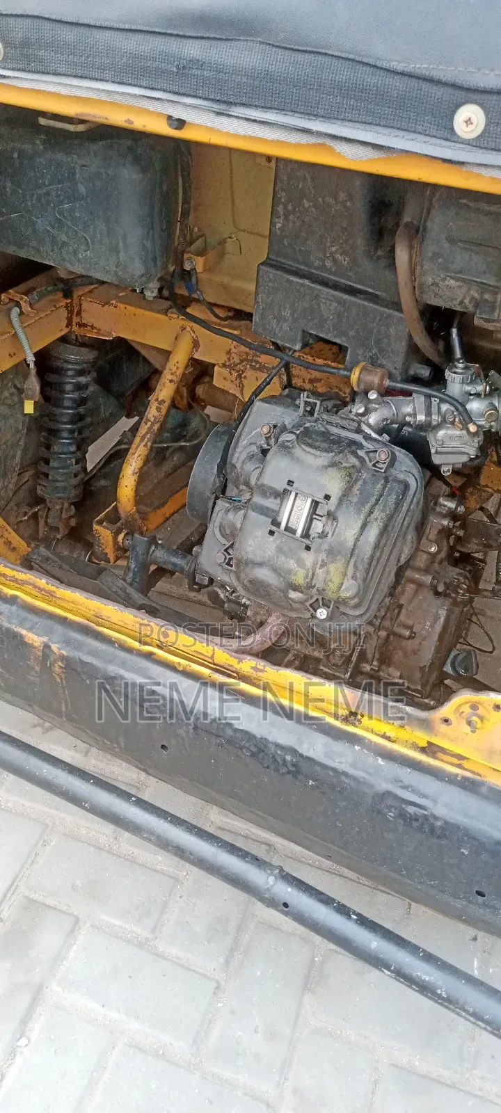 TVS King Cargo 2005 Yellow