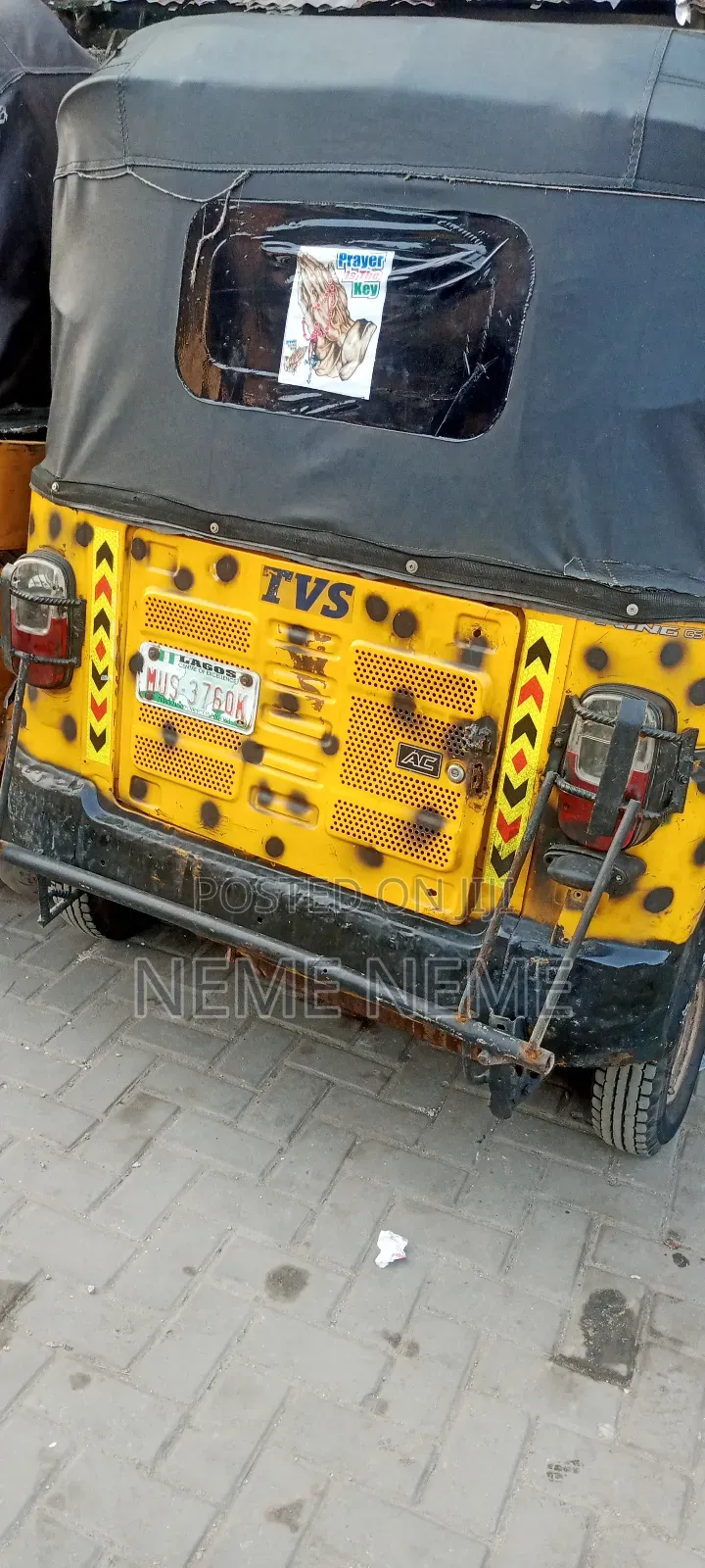 TVS King Cargo 2005 Yellow