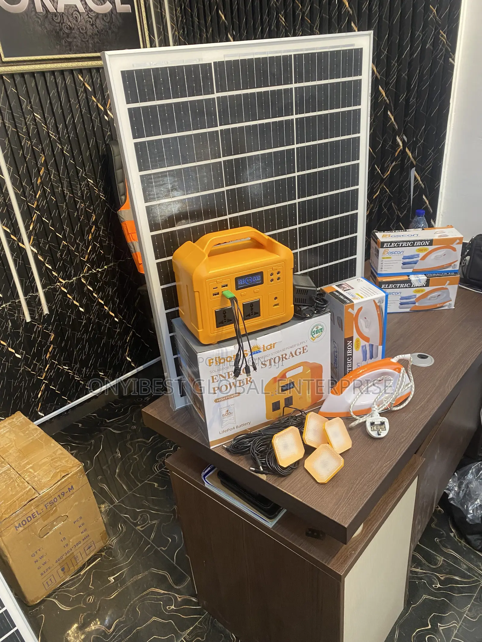 Solar Generator With Solar Panel