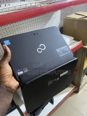 Laptop Fujitsu 4GB Intel Atom SSD 128GB