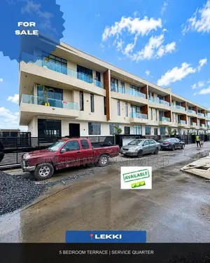 5bdrm Townhouse/Terrace in Lekki Phase 1 for sale