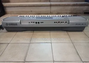 Yamaha PSR 1500