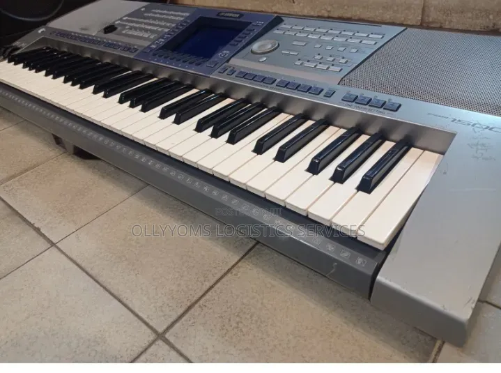 Yamaha PSR 1500