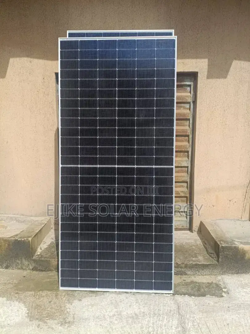High Efficiency 650 Watts Solar Panel