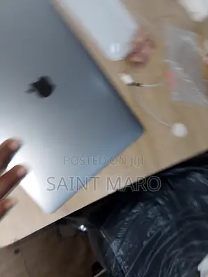 Laptop Apple MacBook Pro 2017 8GB Intel Core i5 SSD 256GB