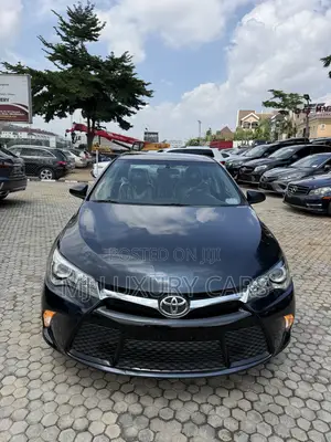 Toyota Camry SE w/Special Edition Pkg (2.5L 4cyl 6A) 2016 Black
