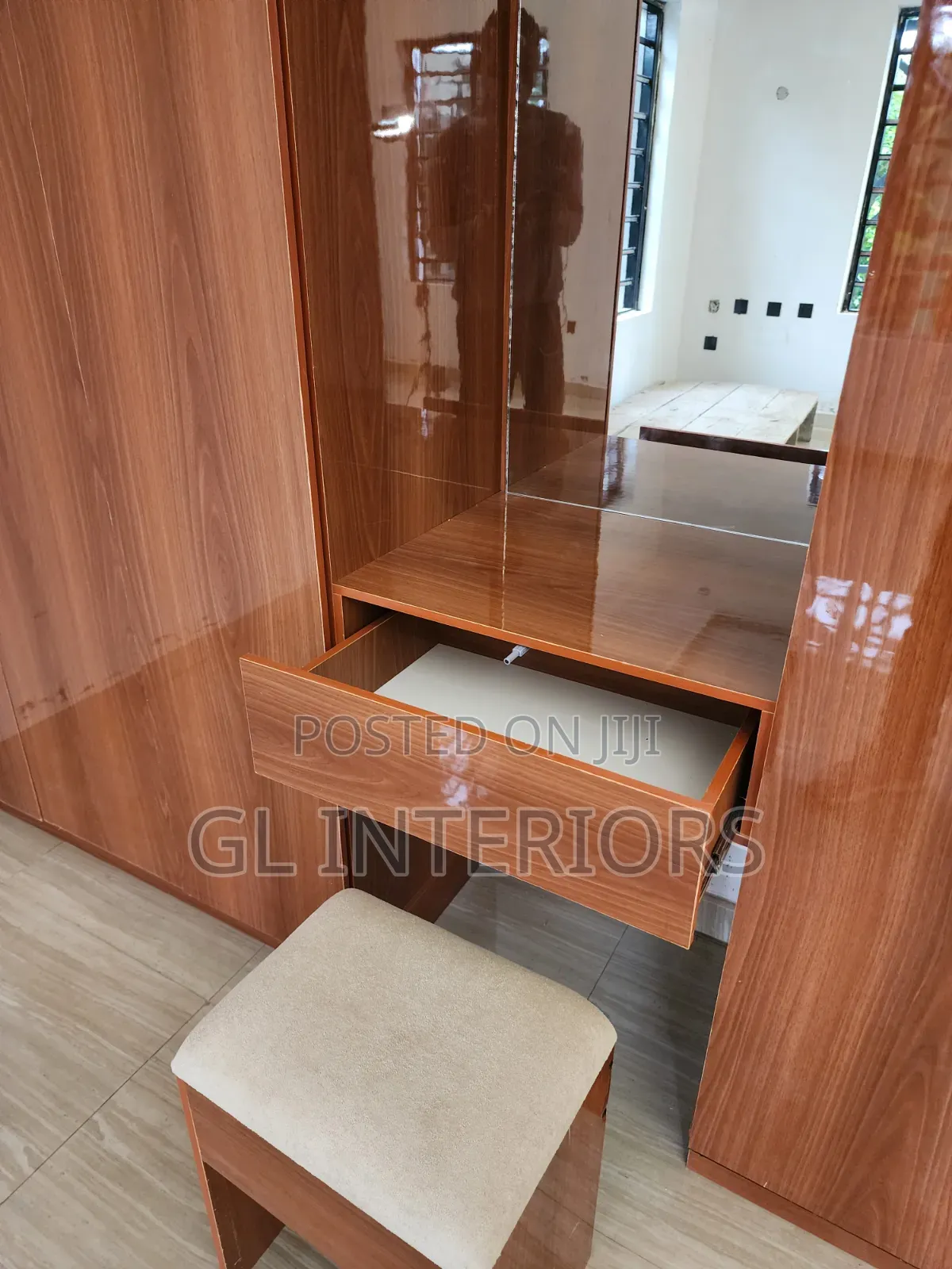 High Gloss HDF Wardrobe With Built-in Dressing Mirror