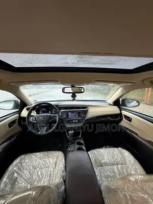 Toyota Avalon XLE Sedar FWD (3.5L 6cyl 6A) 2013 White