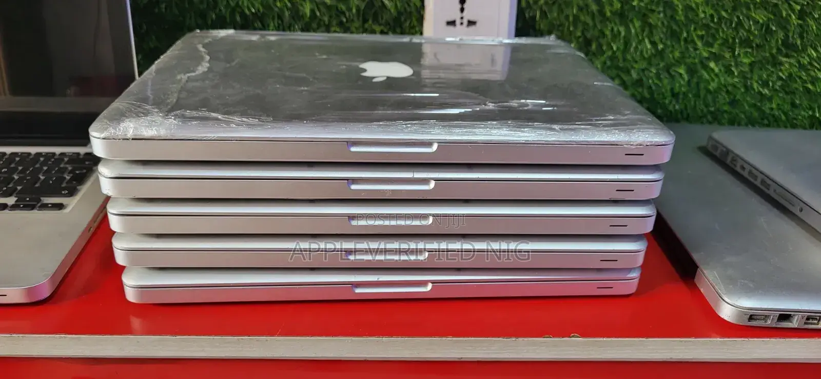 Laptop Apple MacBook Pro 8GB Intel Core i5 SSD 256GB
