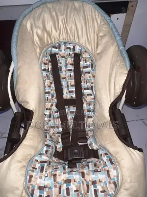 Graco Baby Rocker With Soothing Vibration