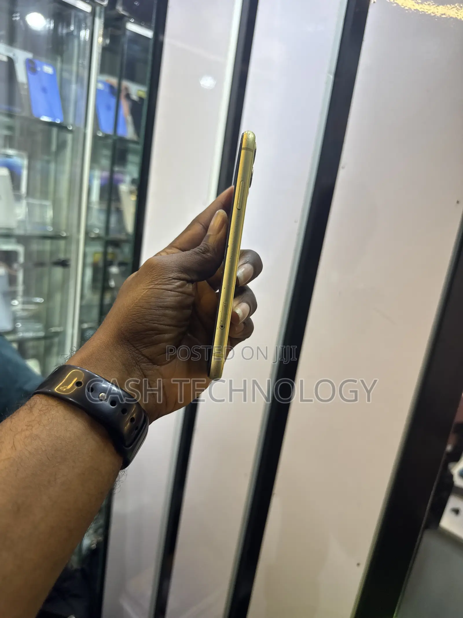 Apple iPhone 11 64 GB Yellow