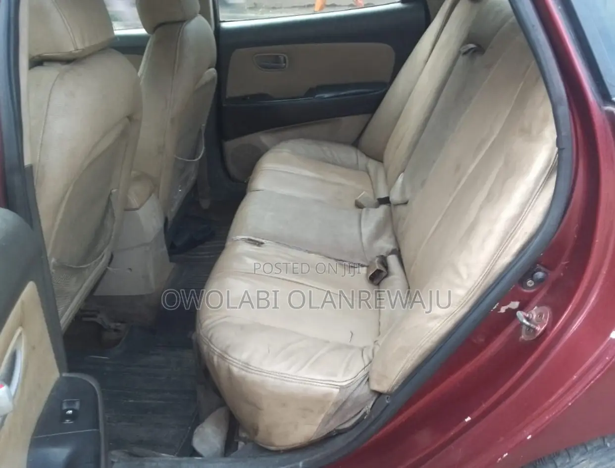Hyundai Elantra 2008 Red