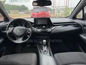 Toyota C-HR XLE Prermium FWD (2.0L 4cyl 2AM) 2018 Black