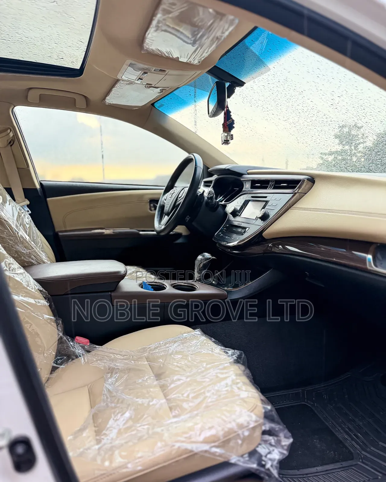 Toyota Avalon 2013 White