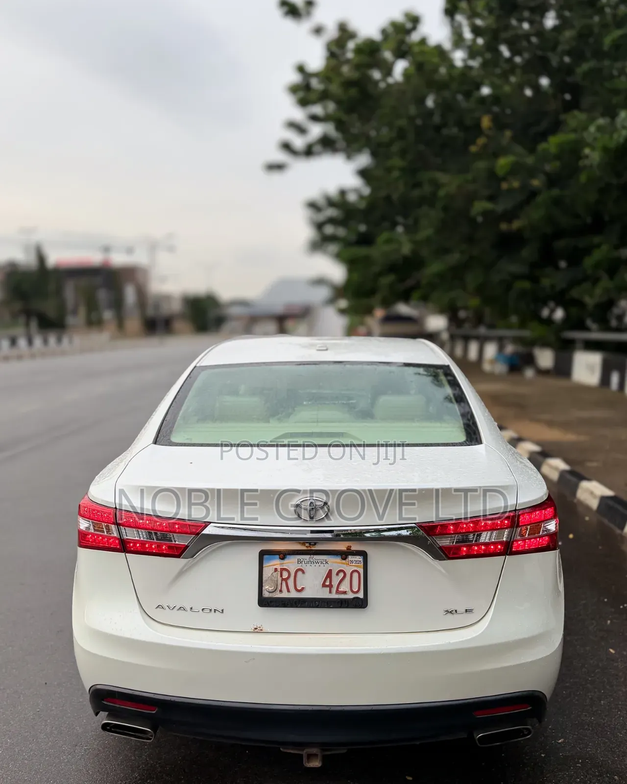Toyota Avalon 2013 White