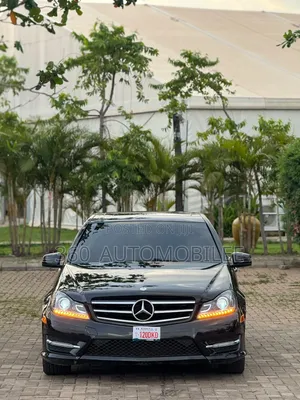 Mercedes-Benz C300 2013 Black