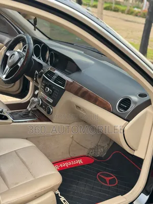 Mercedes-Benz C300 2013 Black