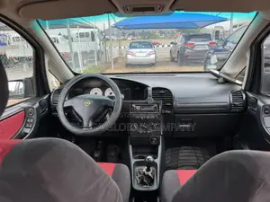 Opel Zafira 2005 Burgundy