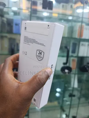 New Samsung Galaxy A37 128 GB Green