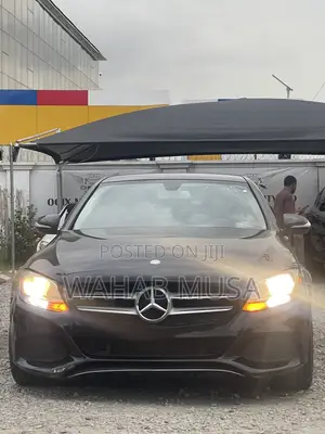 Mercedes-Benz C300 2016 Black