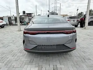 New BYD Qin L DM-i 2025 Gray