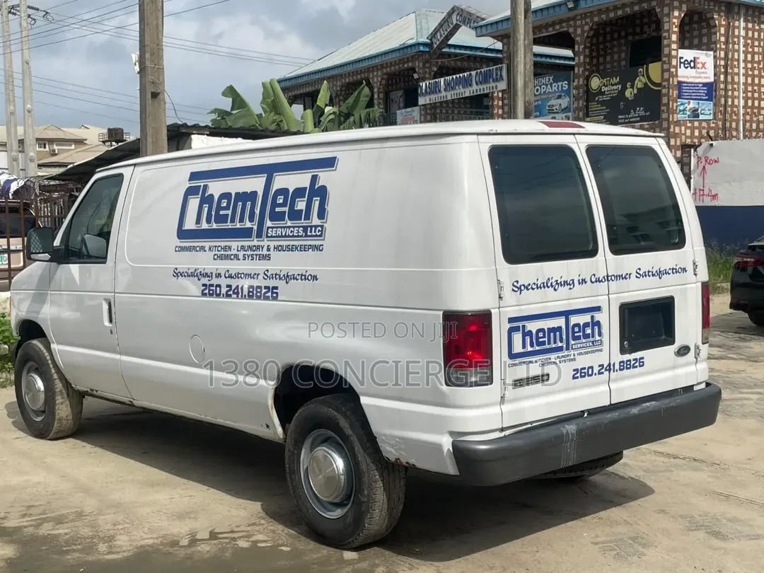 Ford E250 2006 White