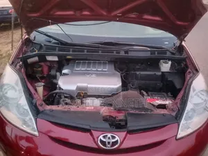 Toyota Sienna 2007 Red