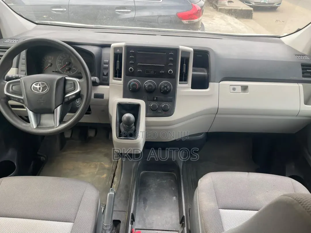 Toyota HiAce 2020 White