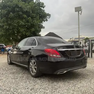 Mercedes-Benz C300 2015 Black