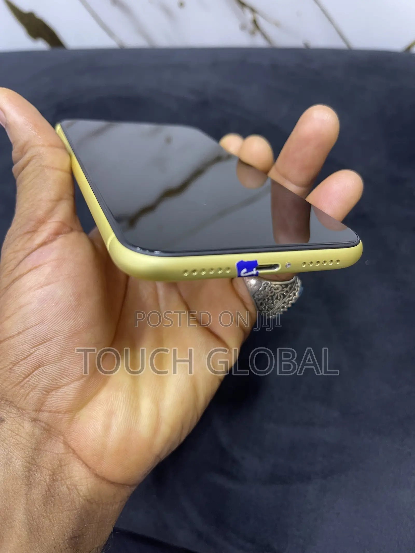 Apple iPhone 11 64 GB Yellow