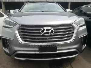 Hyundai Santa Fe SE FWD 2018 Gray