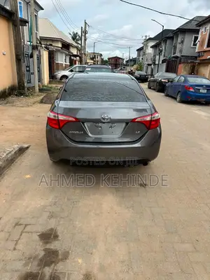 Toyota Corolla LE 4dr Sedan (1.8L 4cyl CVT) 2015 Gray
