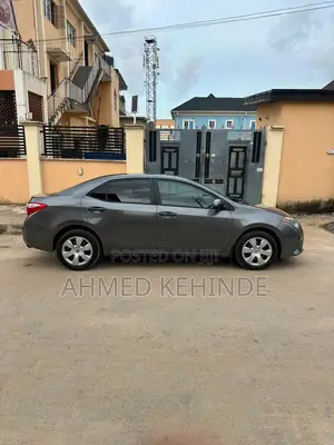 Toyota Corolla LE 4dr Sedan (1.8L 4cyl CVT) 2015 Gray