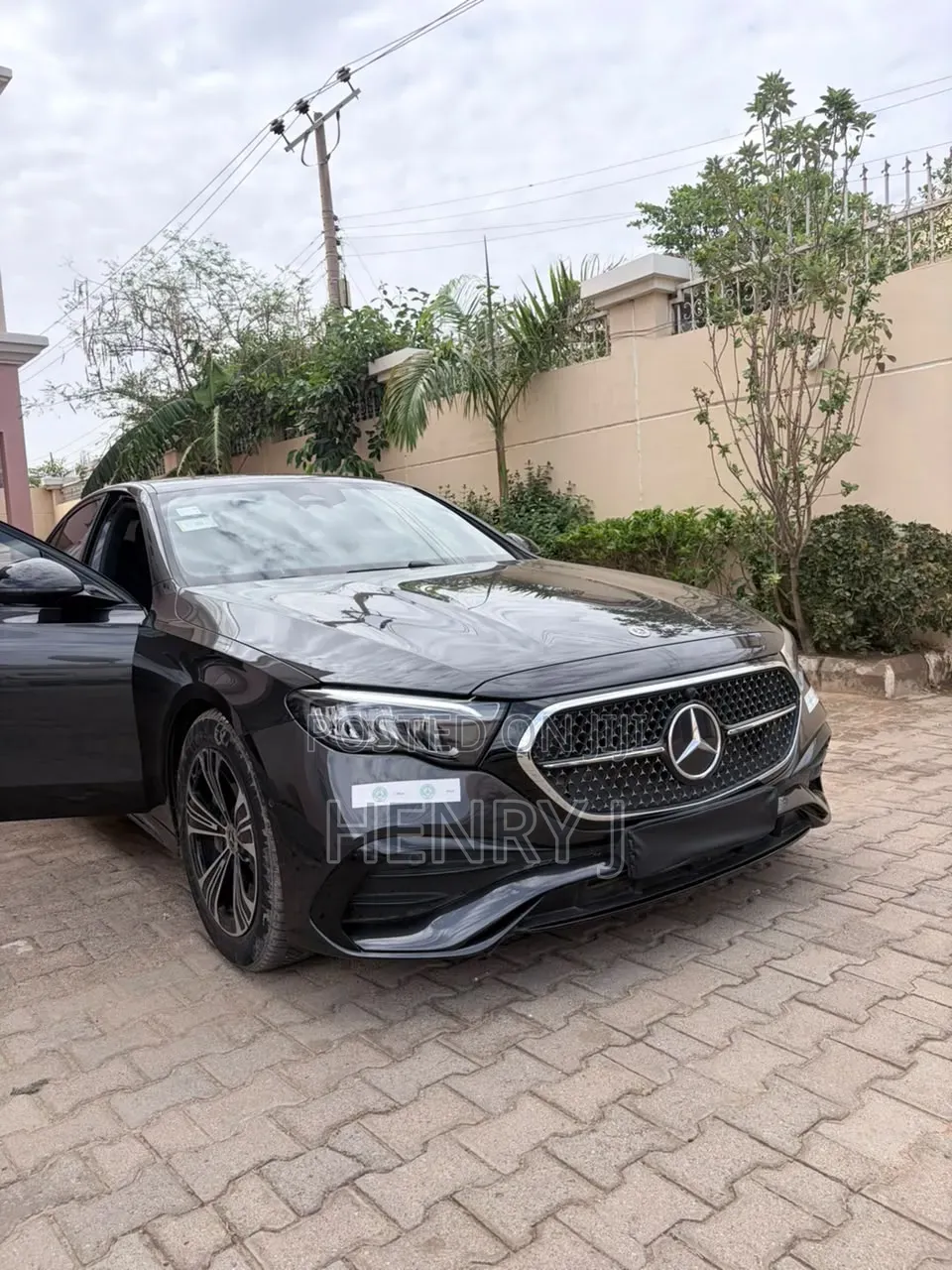 Mercedes-Benz E200 2025 Black