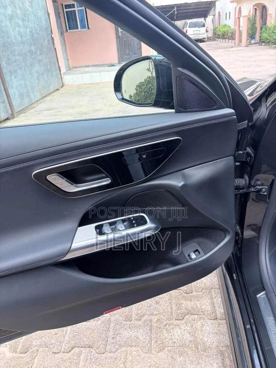 Mercedes-Benz E200 2025 Black